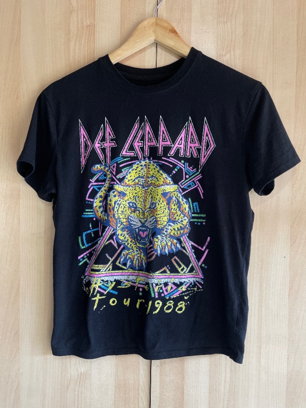 Def Leppard Women’s Black Graphic Tour T-Shirt - Leopard Design